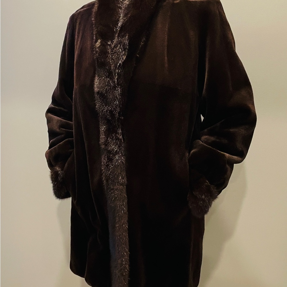 Genuine Sitka reversible fur coat. Details of fur company in pictures. - Picture 1 of 6